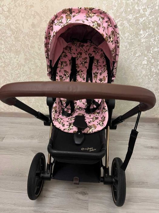 Продам стильну коляску Cybex Priam by Jeremy Scott 2 в 1