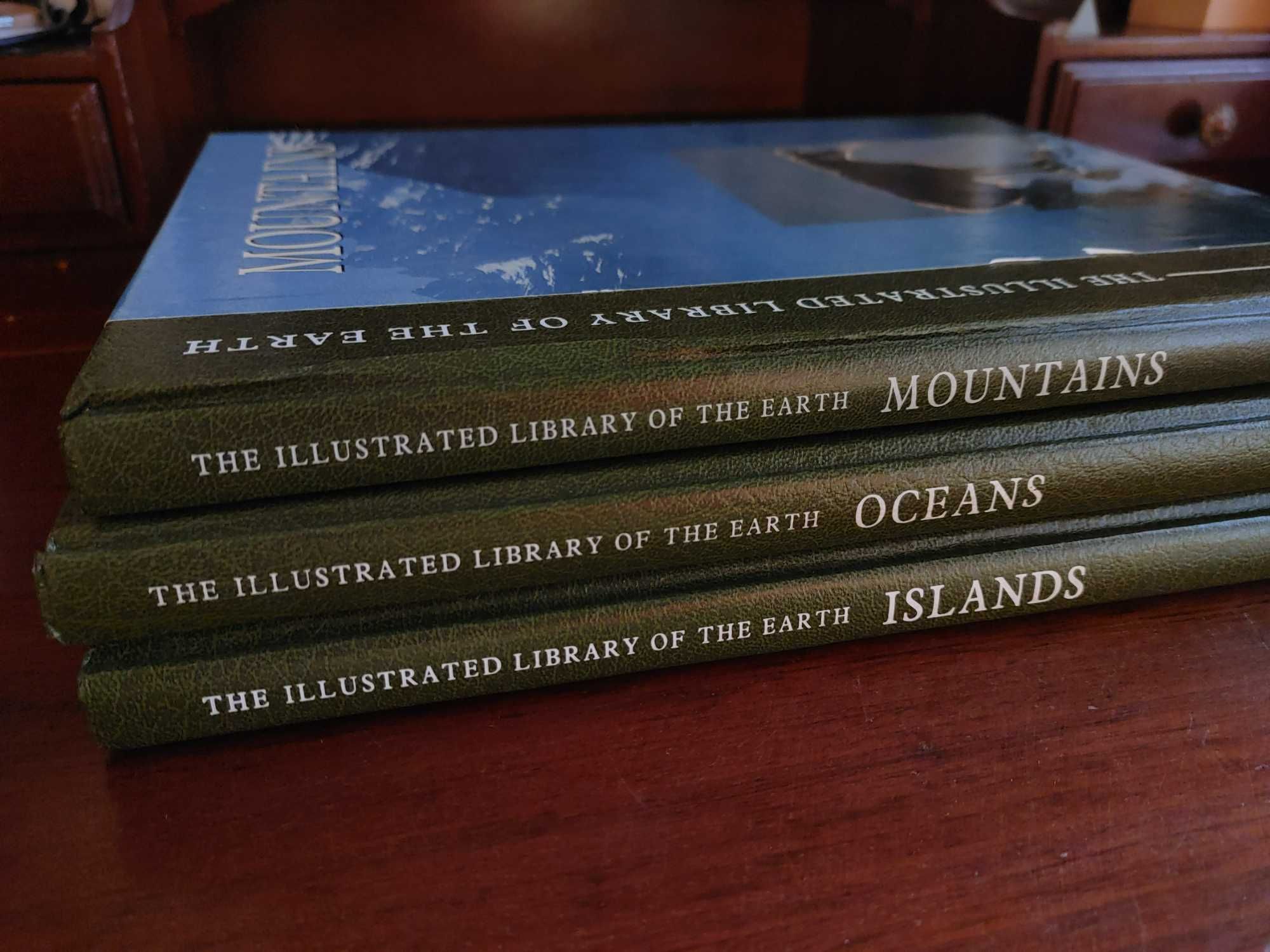 The Illsutrated Library of the Earth - Mountais, Oceans, Islands