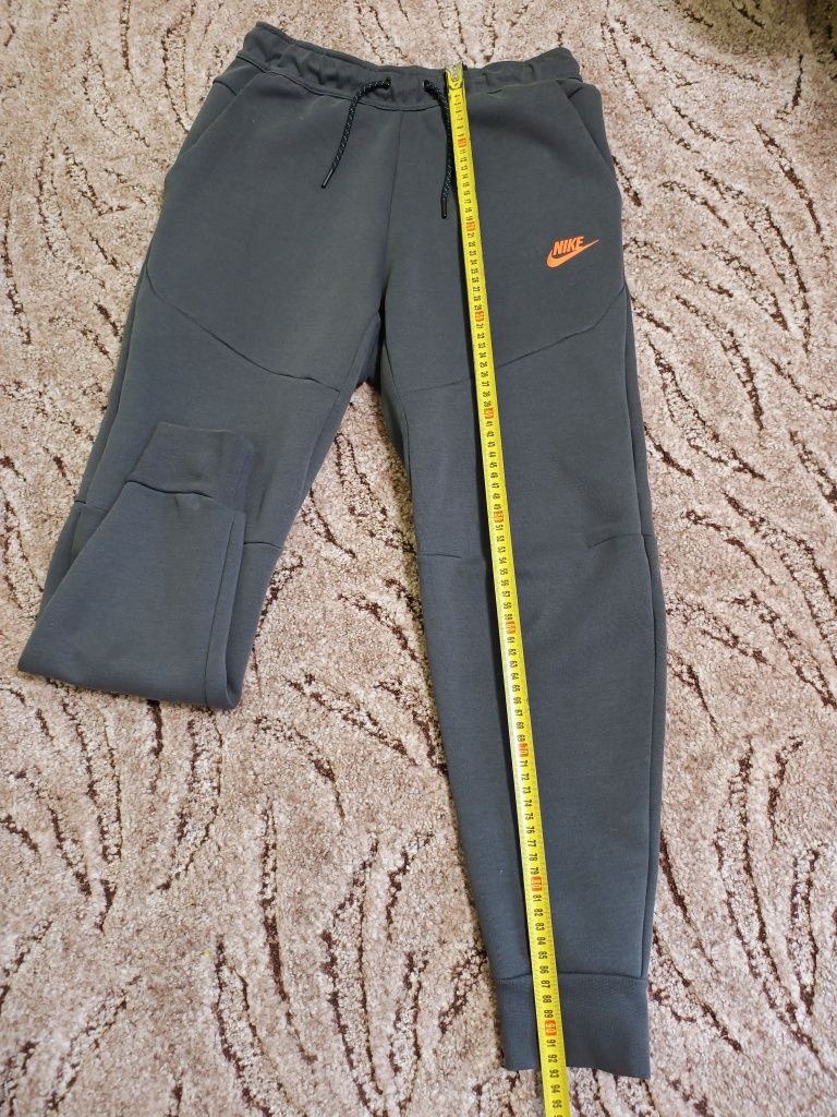 Штаны nike tech fleece. S