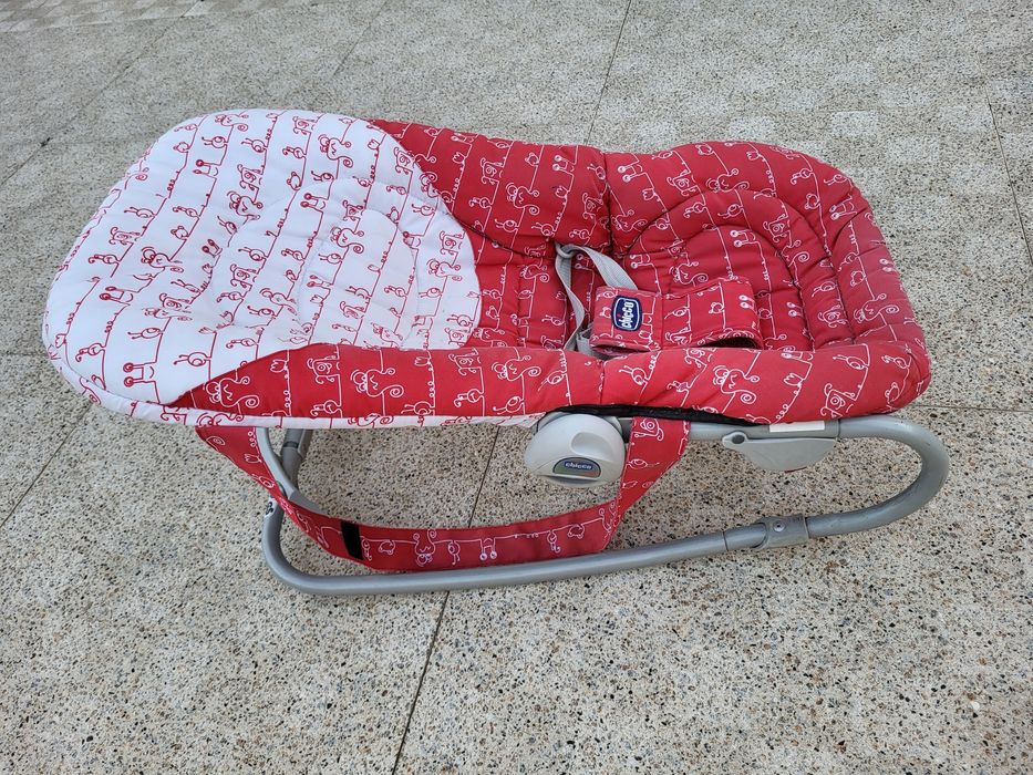 Espreguiçadeira bebé Chicco pouco uso e em muito bom estado