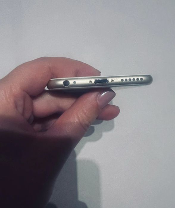 Iphone 6 S dourado