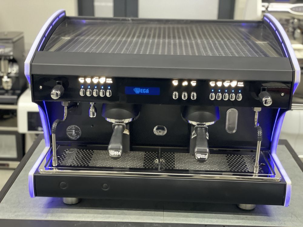 Професійна кавомашина Wega Polaris