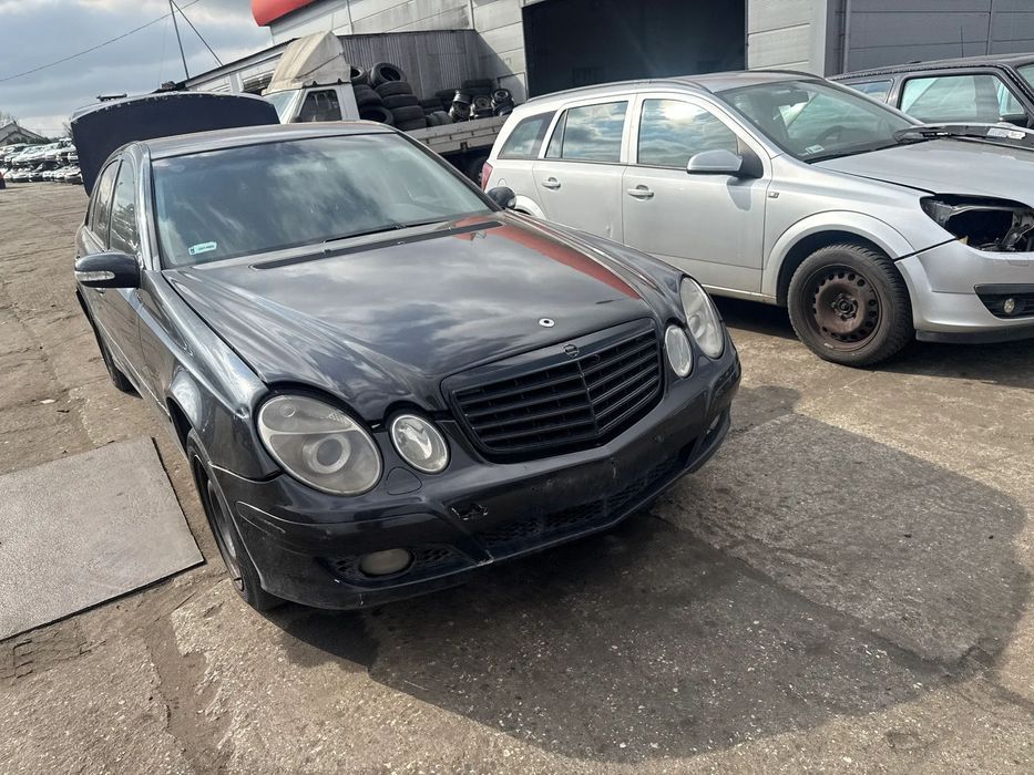 Mercedes Benz W211 2.2 CDI Skrzynia Drzwi Zderzak Klapa