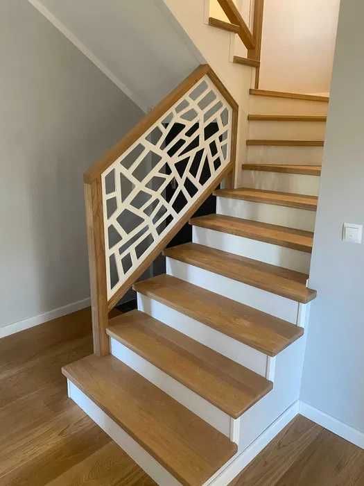 SCHODY drewniane , stalowe .