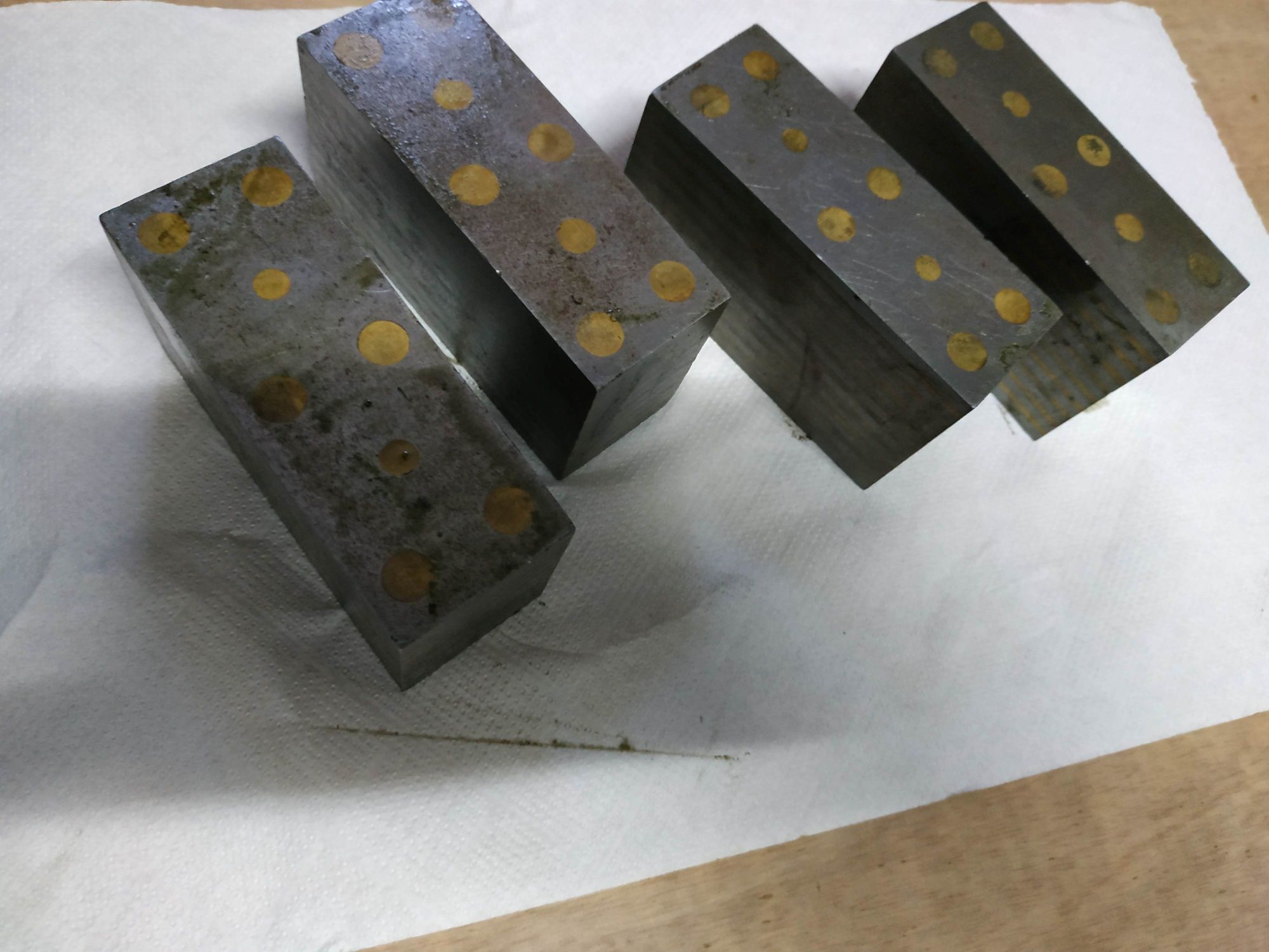 Calços de passagem para retificadora