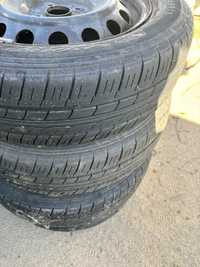 Kola yaris 175/65/15 Dunlop