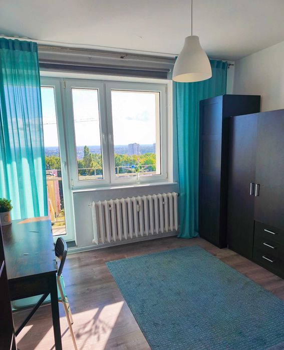 duży pokój dwuosobowy z balkonem, dwie łazienki, super lokalizacja