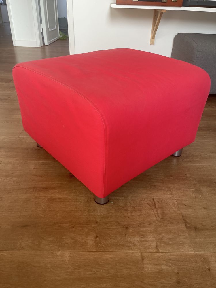 Klippan Ikea pousa pés