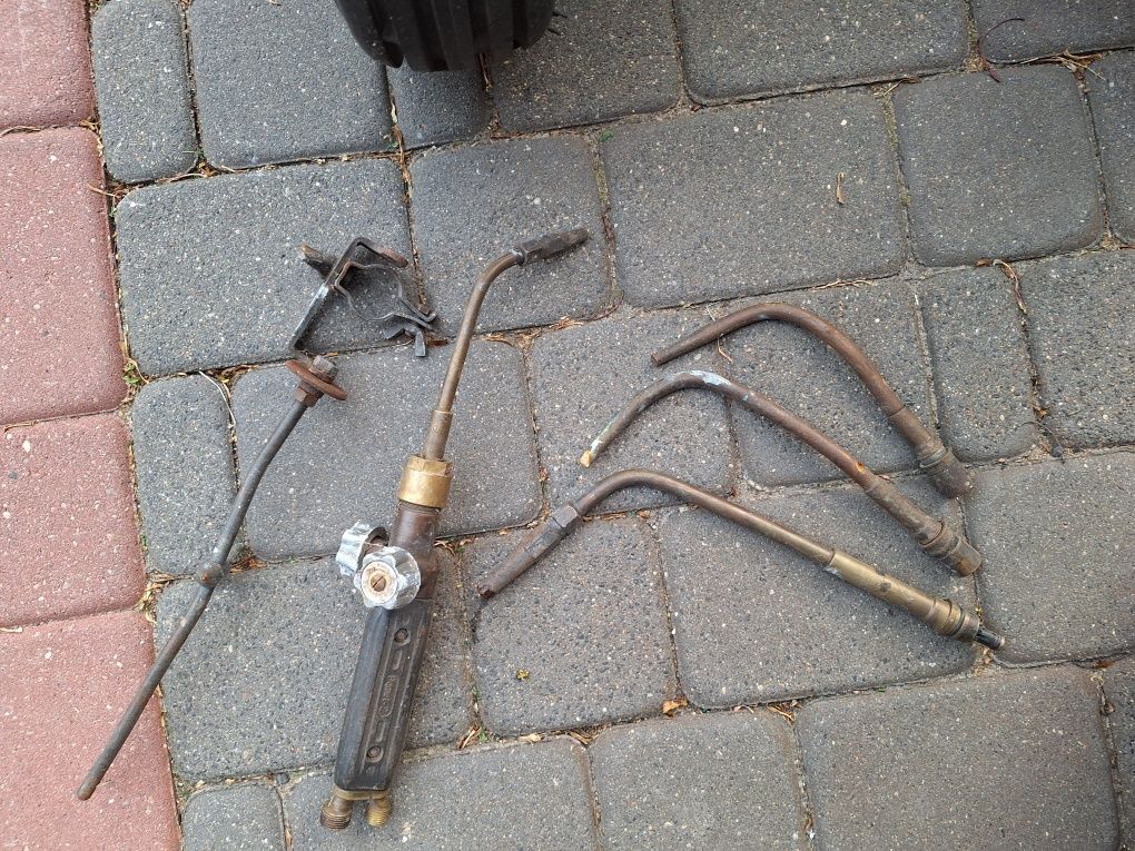 Gazy techniczne (butle tlen acetylen) butle spawalnicze.