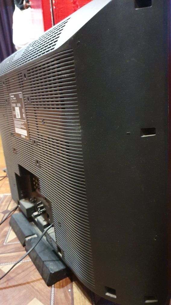 Телевізор Panasonic TX-R32LE8