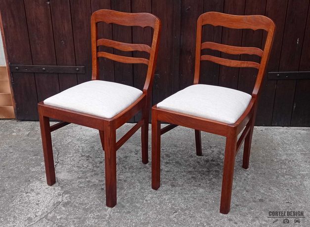 Stare niemieckie drewniane krzesła
