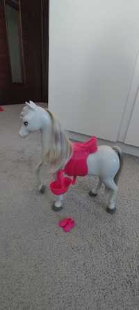 Oryginalny koń Mattel dla Barbie