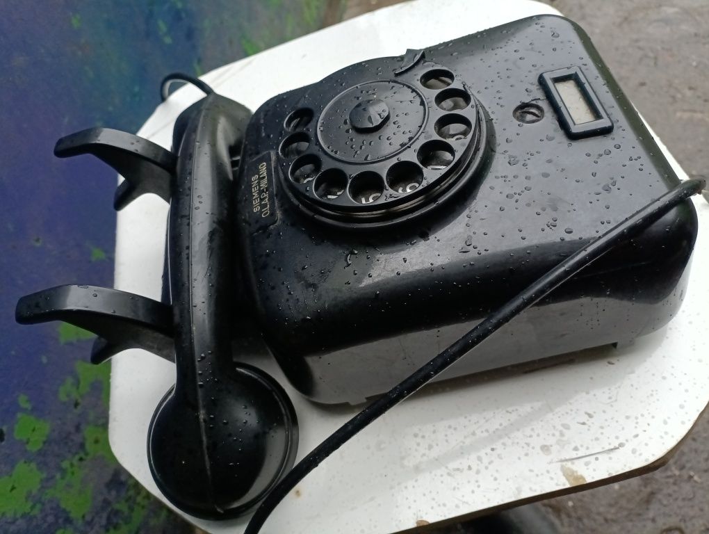 Настінний телефон SIEMENS O.L.A.P.-MILANO з бакеліту.
 Вінтаж 40-х.