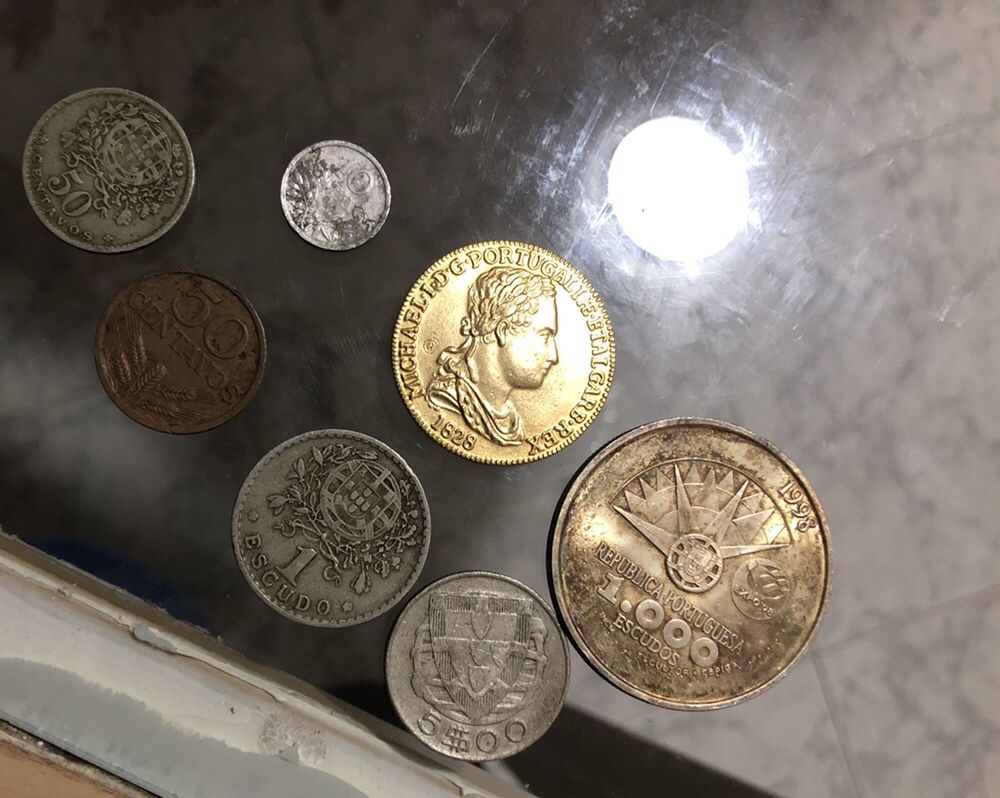 Moedas , Escudos , centavos etc..