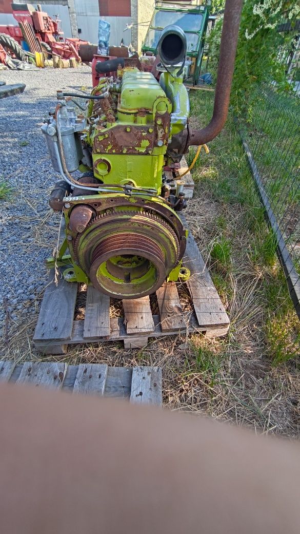 Silnik Perkins czterocylindrowy typ 4.236 Claas