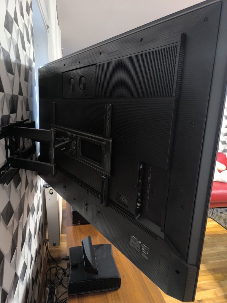 Hisense 65U8NQ, matryca uszkodzona !
