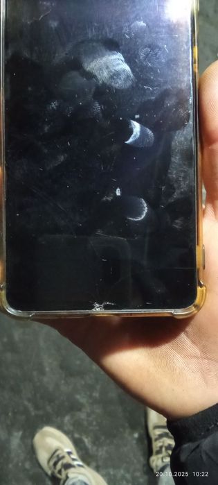 Обменяю два телефона самсунг и сяоми