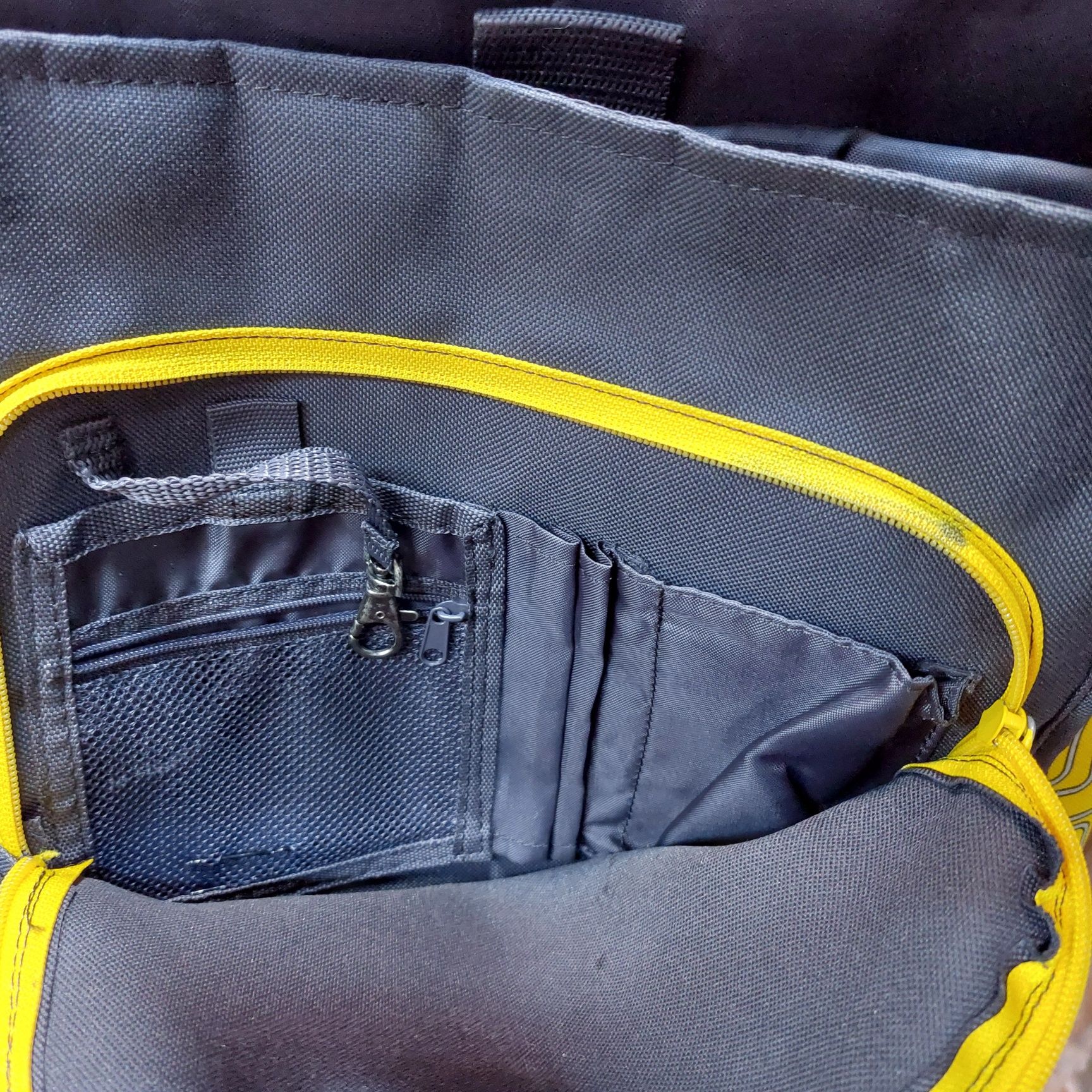 Torba na ramię z kieszenią na laptopa marki IKEA