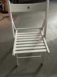 Cadeira IKEA, modelo FRÖSVI