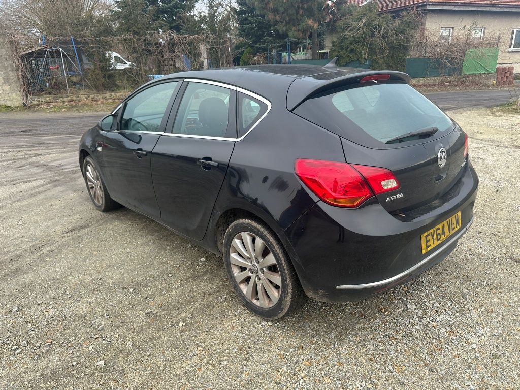 Opel Astra j lift zderzak maska błotnik drzwi z22c