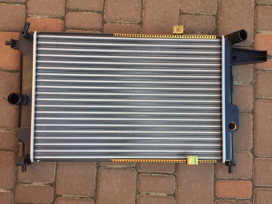 Радиатор Opel Vectra A 1.6 1.8 2.0 Опель Вектра А