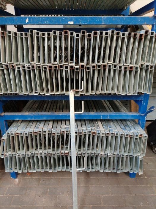 VIGAS H20/tricapa/prumos metalicos/guarda corpos cofragem