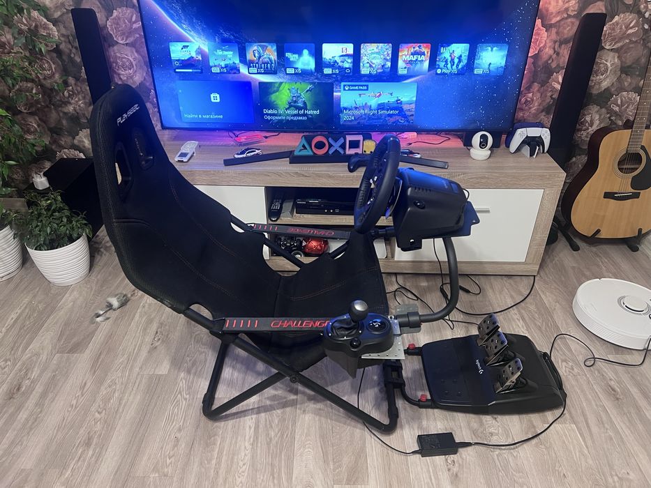 Ігрове крісло Playseat Challenge ActiFit  та кермо Logitech g920