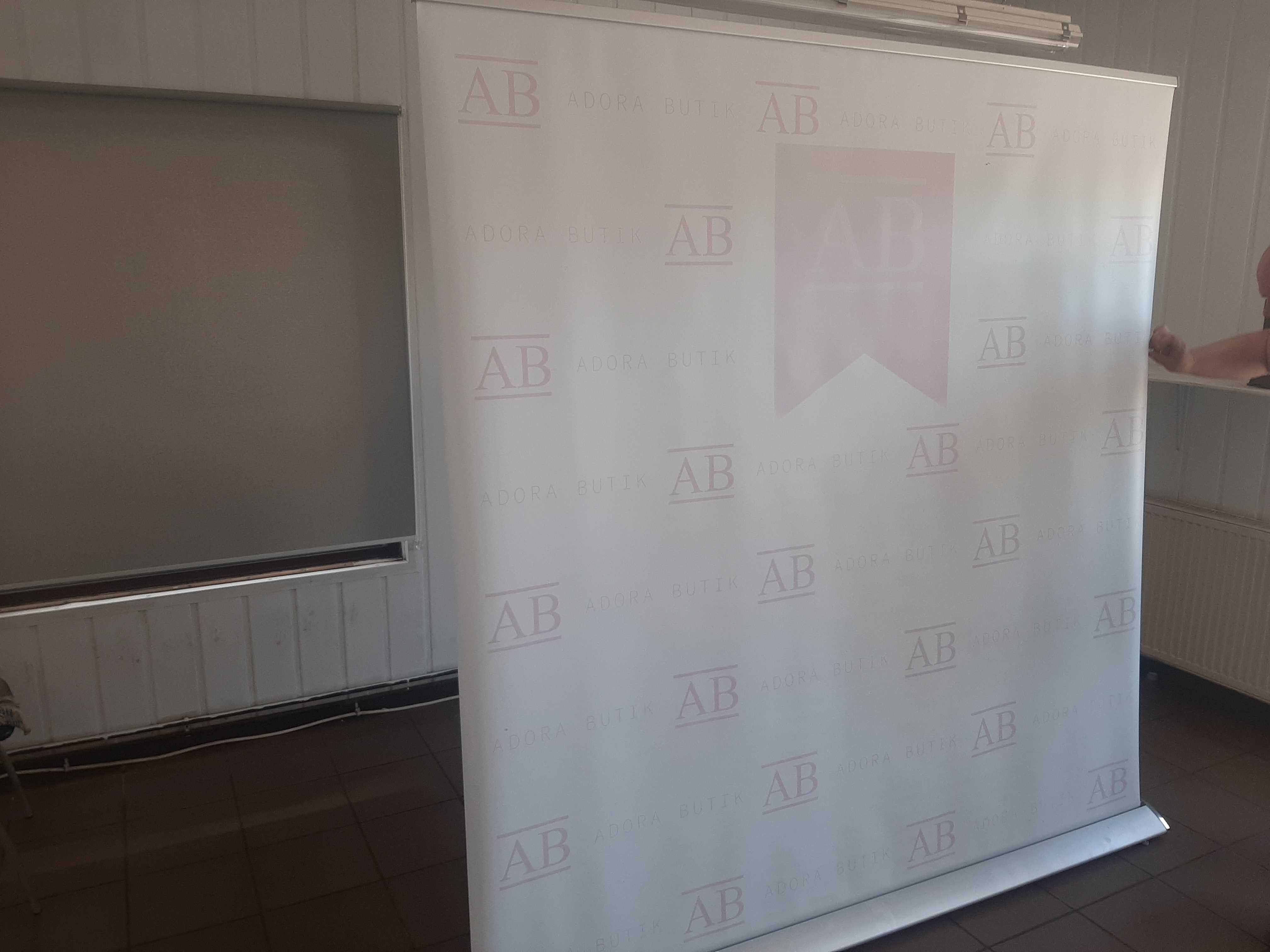 Roll Up nie używany 200x200