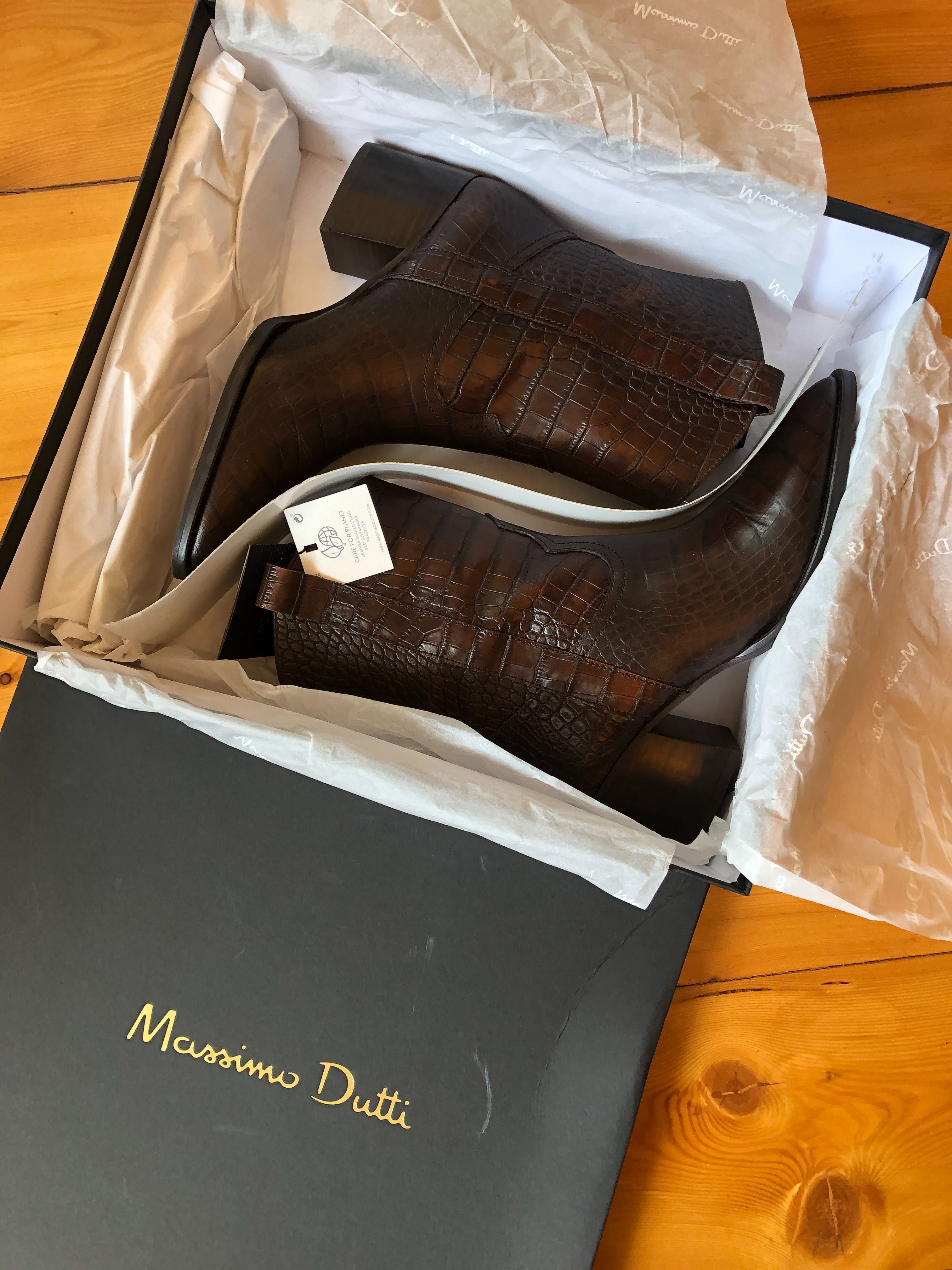 Женские ботинки казаки Massimo Dutti, 37