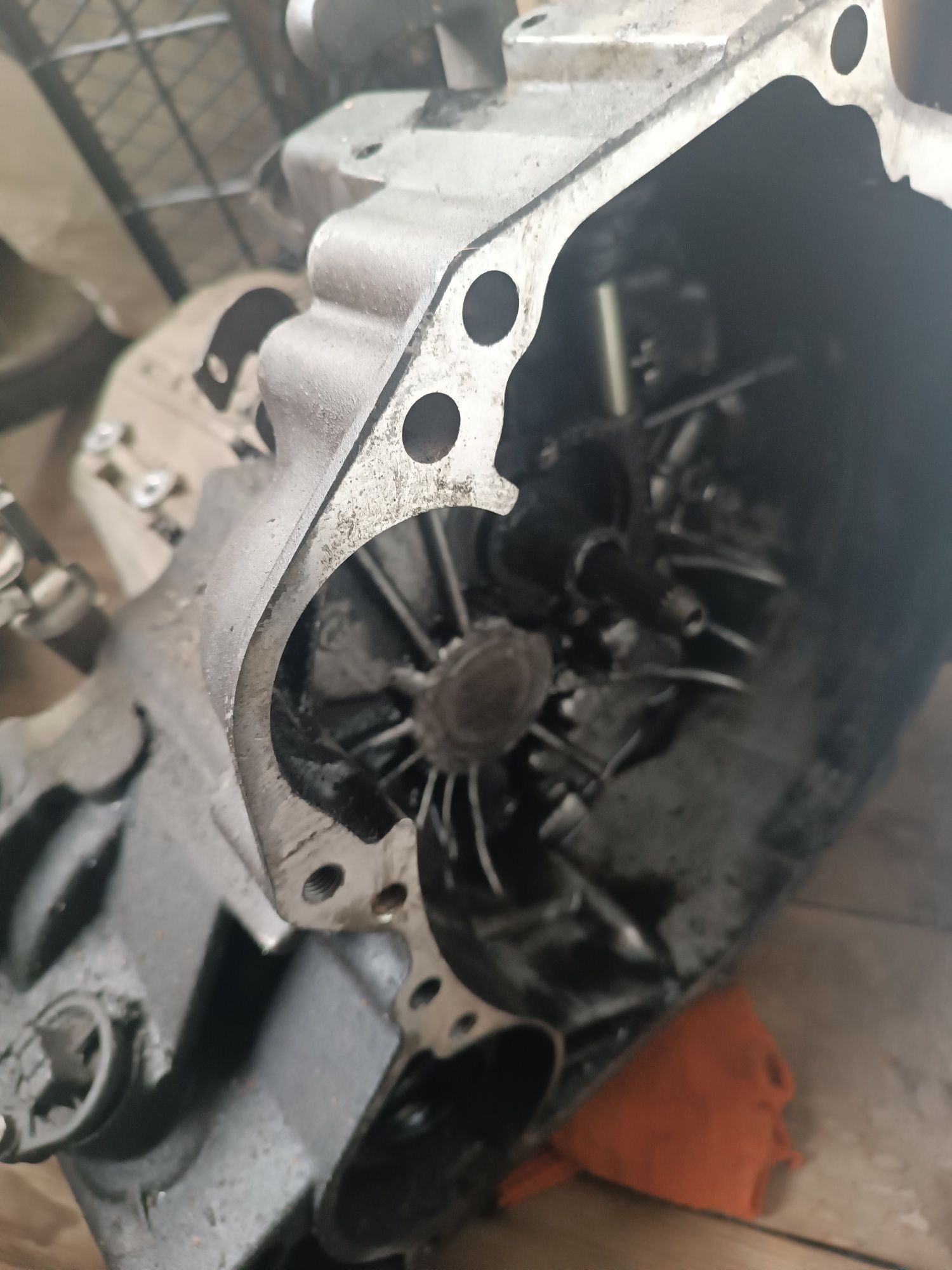 Механическая КПП на Nissan Primera P12 QG18DE 1.8
