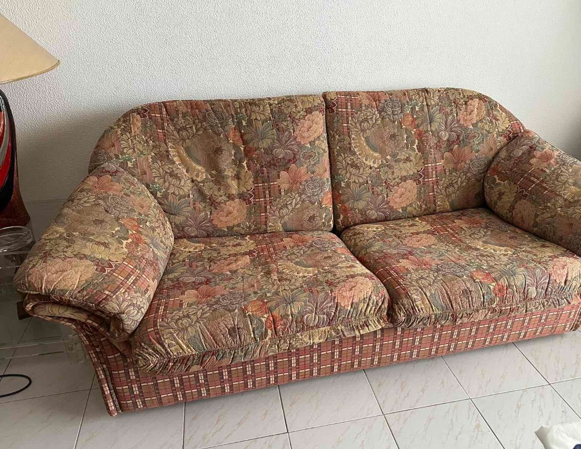 Sofa cama vermelho varias vores