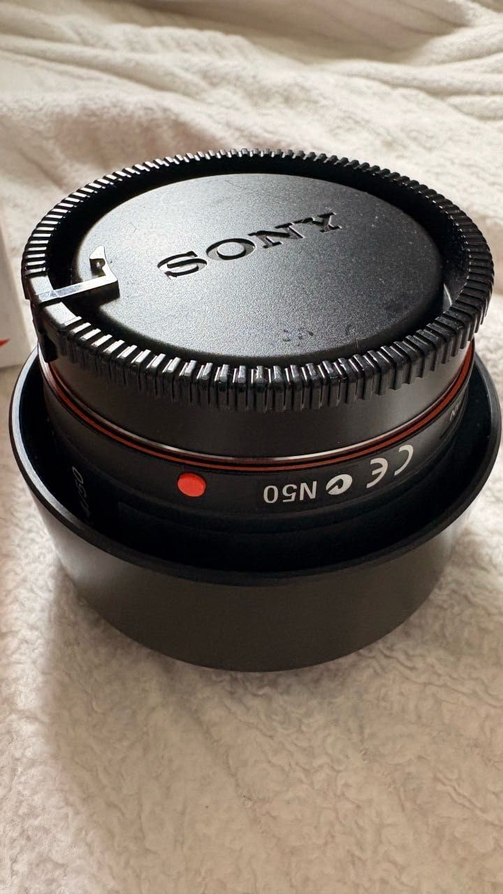 Sony Alpha 50mm F1.4 (SAL50F14) - Como novo