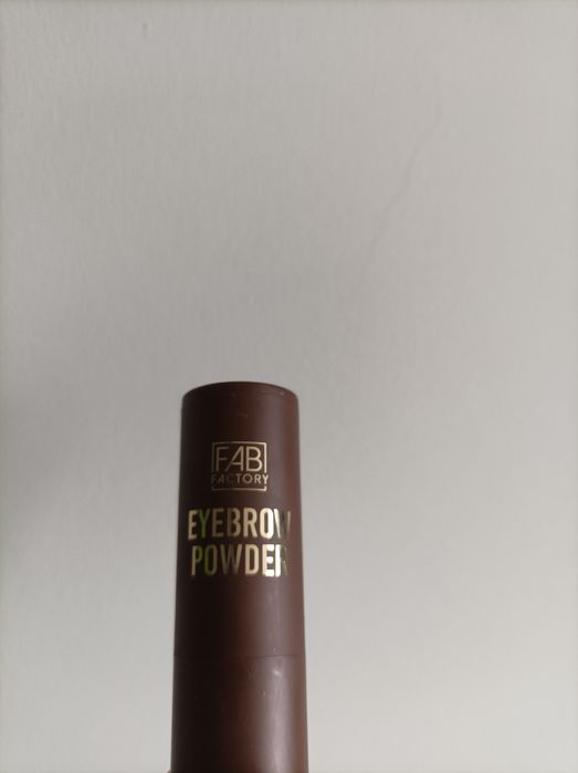 Puder do brwi  stempel