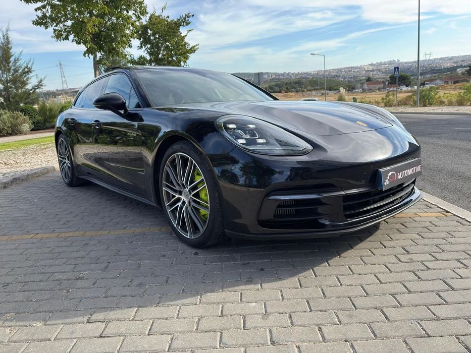 Porsche Panamera Sport Turismo 4 E-Hybrid