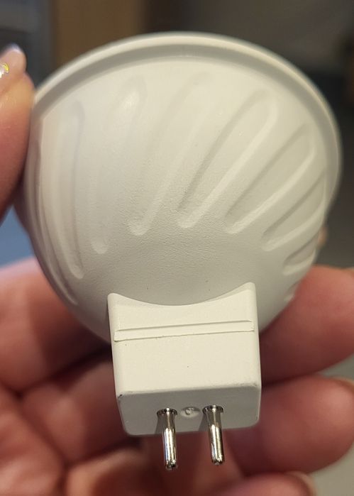 Żarówki led MR16 LED 480lm 5W . 8 szt.