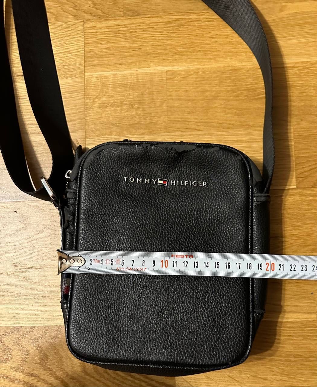 Сумка через плече Tommy Hilfiger