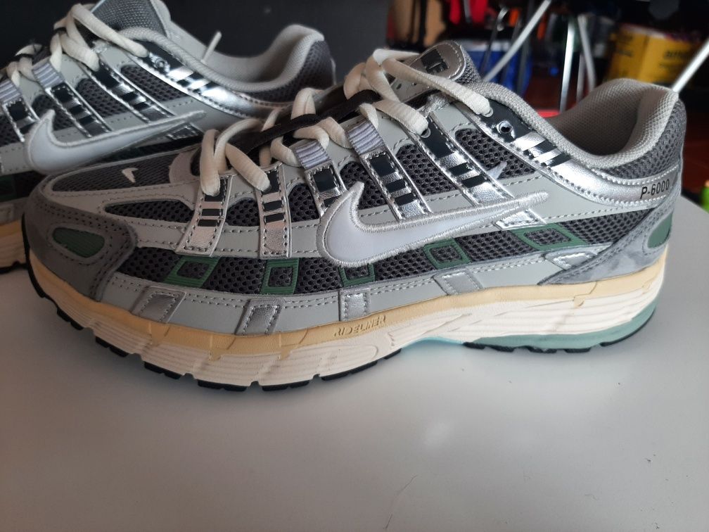 Ténis NOVOS nike P-6000