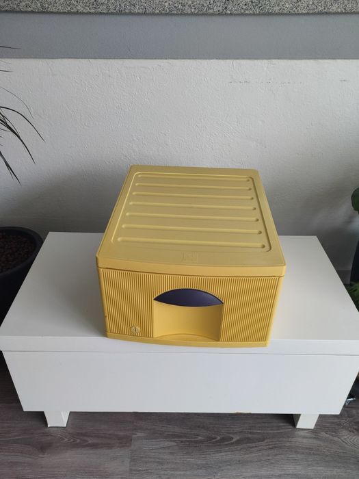 Duas Caixa gaveta empilháveis