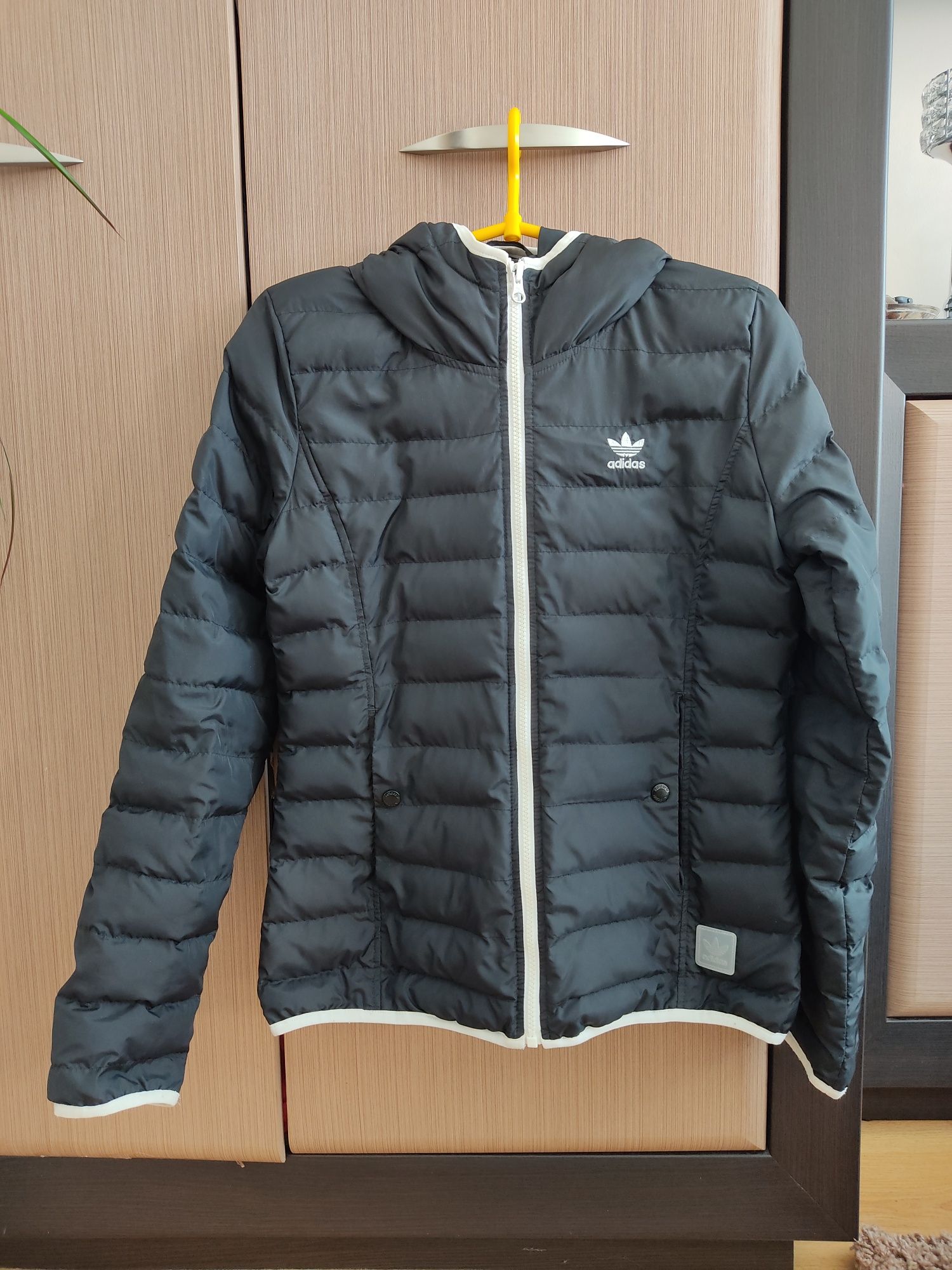 Kurtka puchowa Adidas Originals (S)