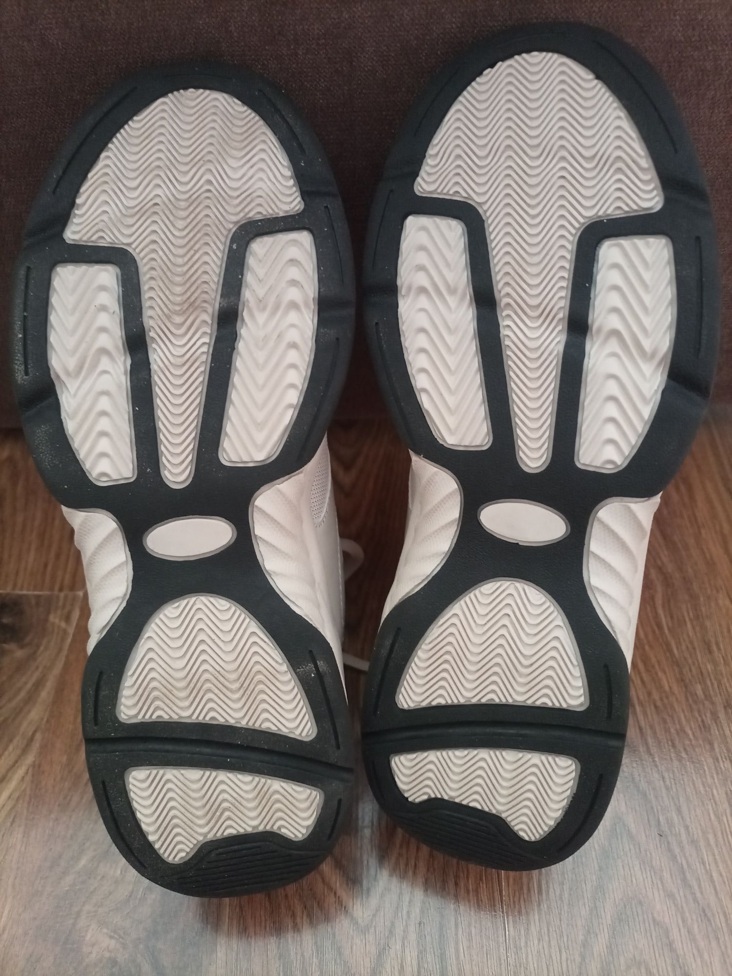 Buty sportowe / sneakersy, rozm. 39
