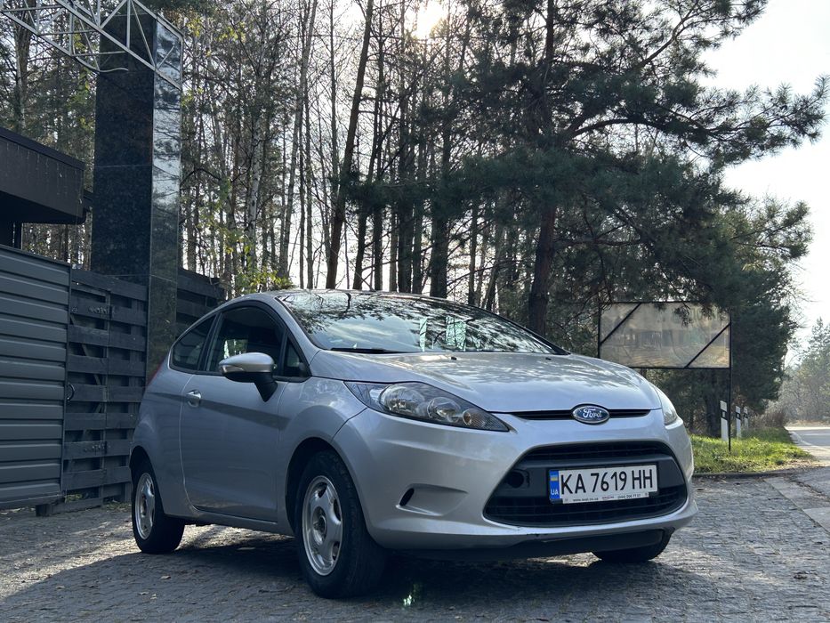 Форд Фієста в чудовому стані