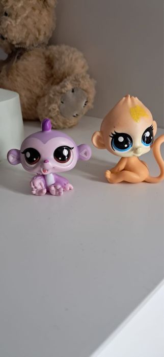 Dwie figurki małpek