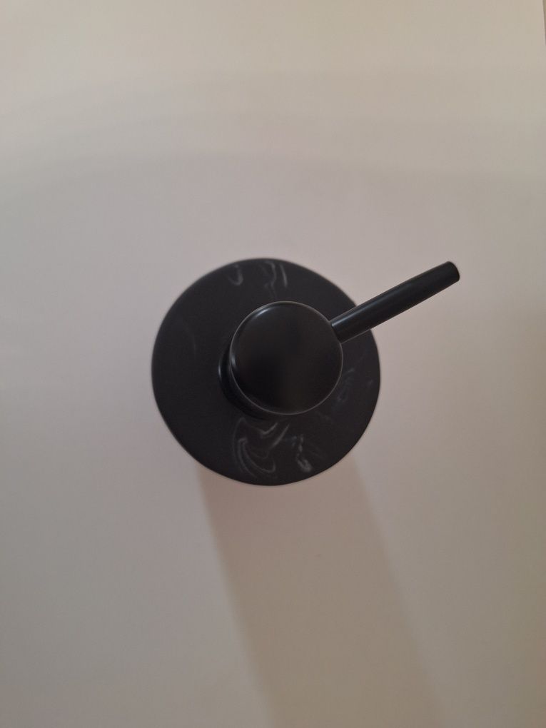 Dozownik do mydła ceramiczny czarno-biały