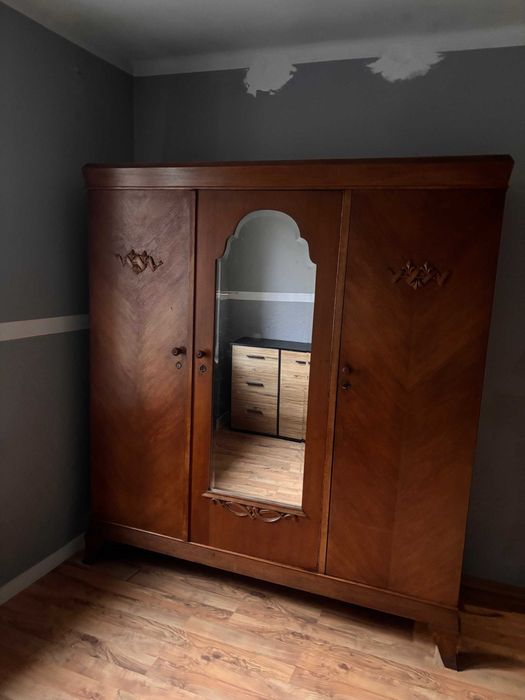 Stara szafa trzydrzwiowa ANTYK z lustrem piękna