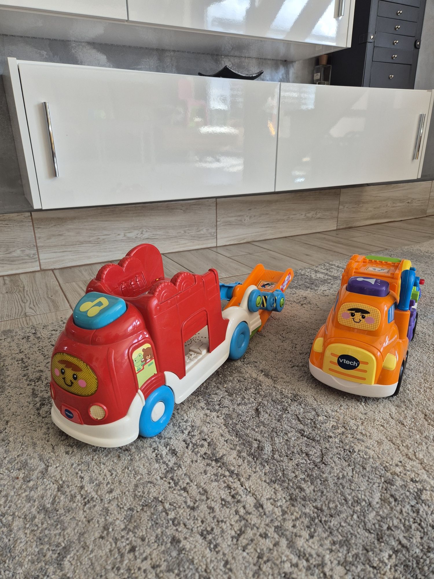 Laweta i Transporter TutTut V-tech duze auta