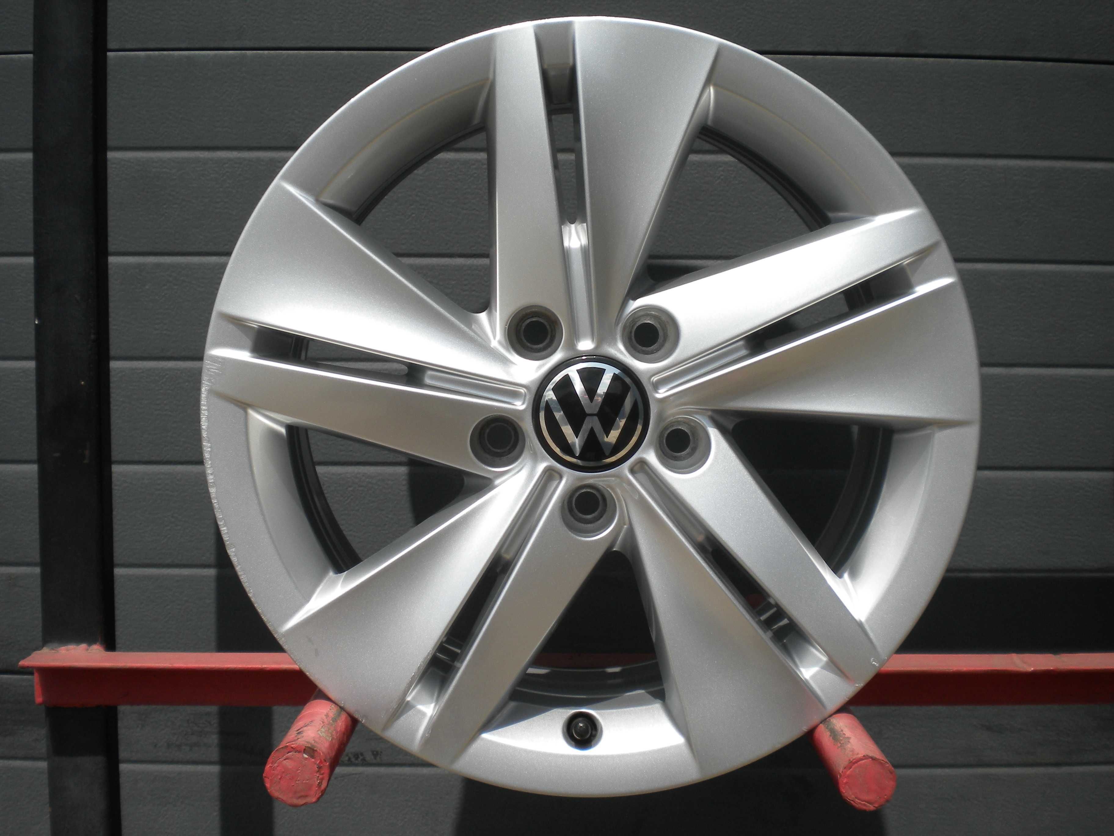 Felgi aluminiowe 16 5x112 oryginał Vw Golf VIII 5H0