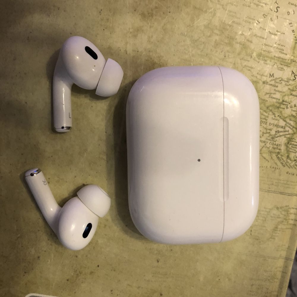 Sluchawki AirPods Pro 2