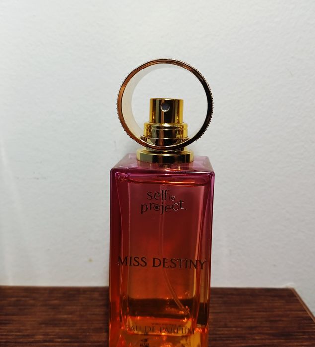 Perfum Selfie Project