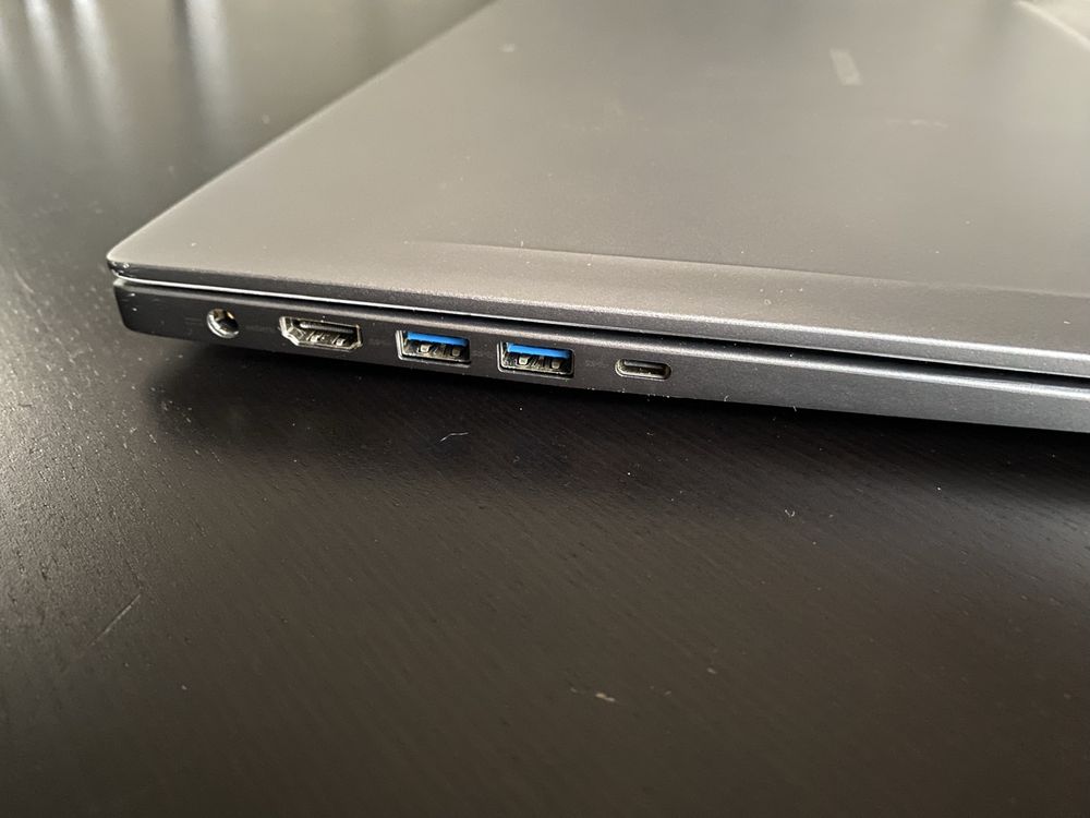 Laptop Medion S6445. SSD 1 TB, i5 8 gen, 8 GB RAM, matryca fullHD