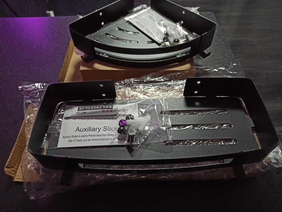 Полочки, органайзеры, держатели, мыльницы для ванной. Пробки, коврики.